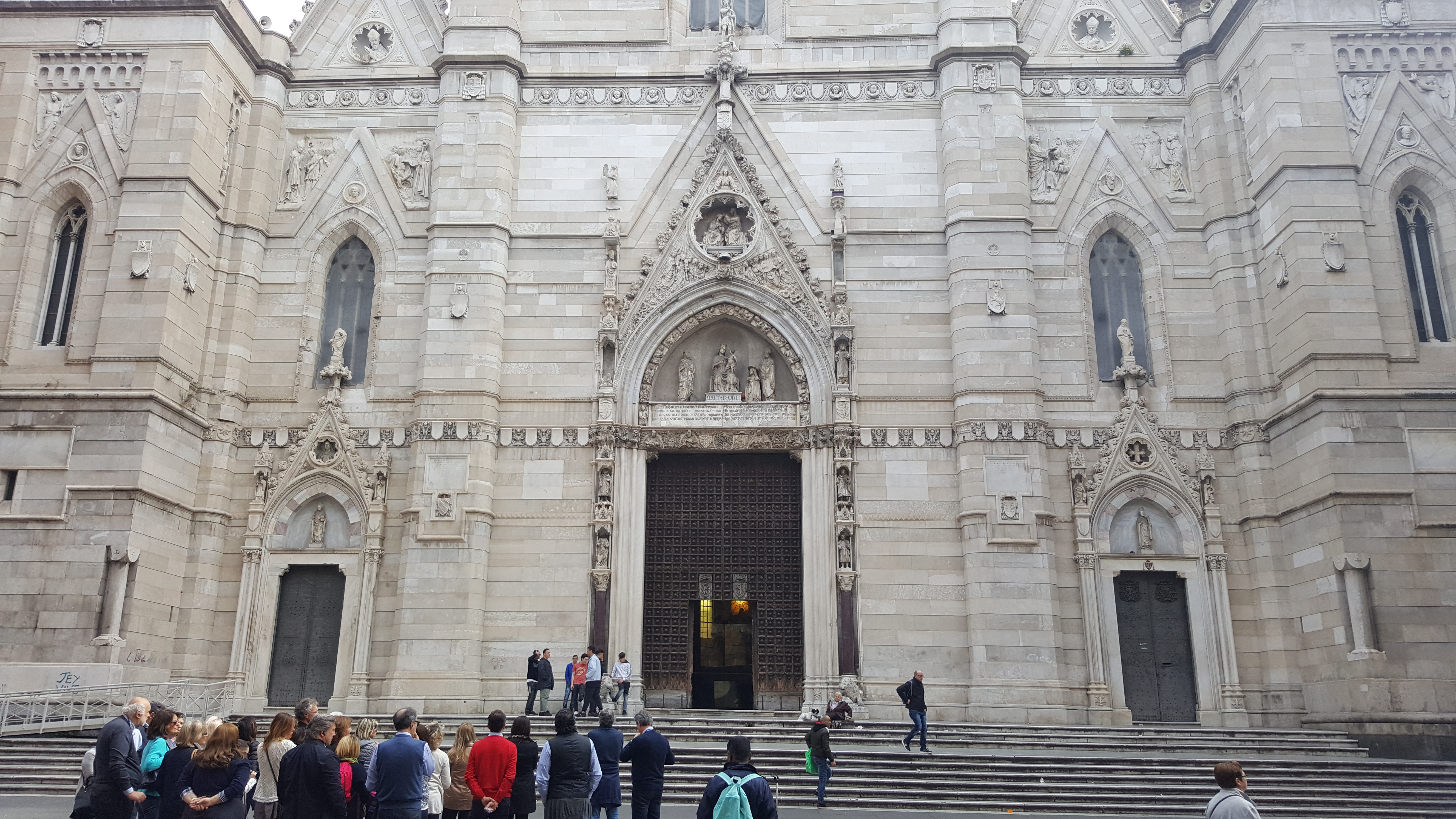 Si parte dal Duomo: San Gennaro
